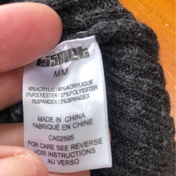 Ladies Kismet  Black, green and Gray off shoulder, fair isle sweater medium - Picture 5 of 8